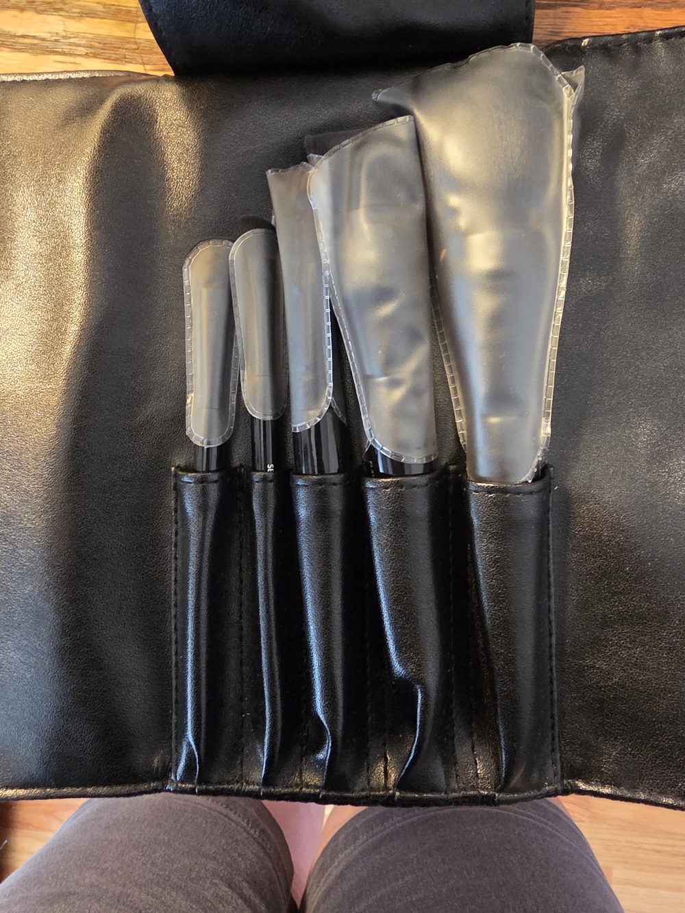 Makeup Brushes - Picture 4 of 6
